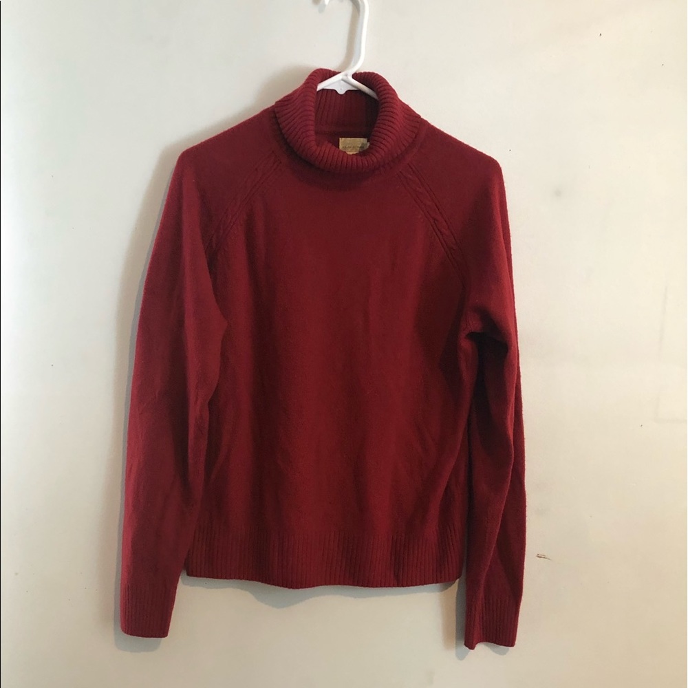 Bass, crimson red turtle neck sweater, L